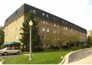 [Address Unavailable], Streamwood, IL 60107