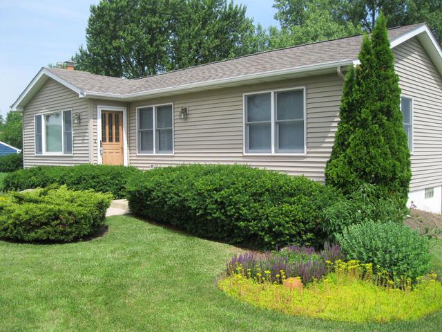 1414 W Channel Beach Ave., Johnsburg, IL 60051