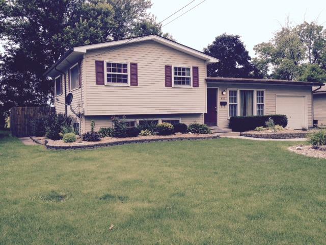 817 Sharon Dr., Dekalb, IL 60115