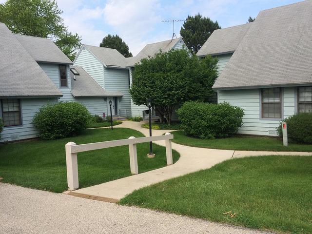 675 Beth Ct., Gurnee, IL 60031