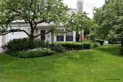 1752 Ennis Ln., Wheaton, IL 60189