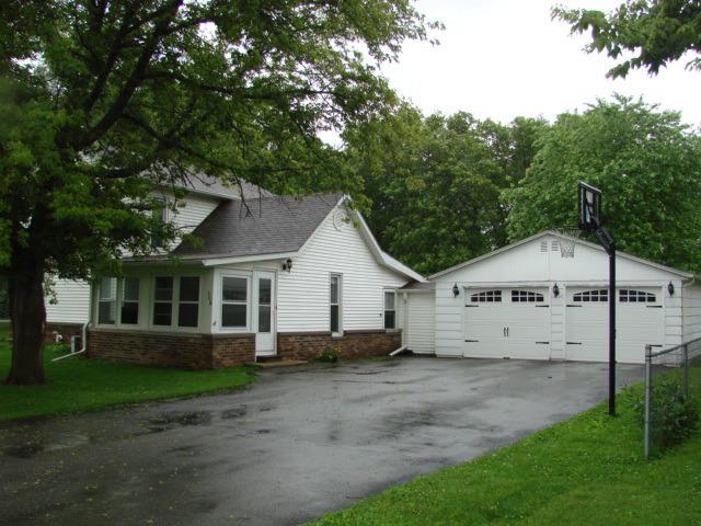 506 W 2nd St., Lyndon, IL 61261