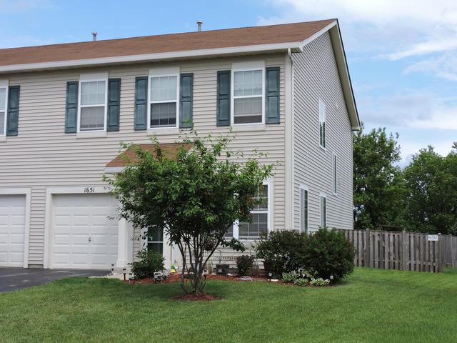1651 Cameron Dr., Hampshire, IL 60140