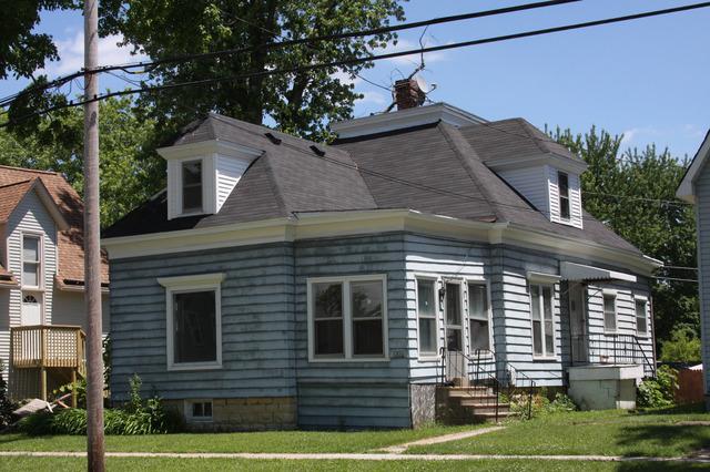 412 N 7th St., Dekalb, IL 60115