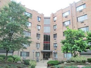 5306 N Cumberland Ave. #215, Chicago, IL 60656