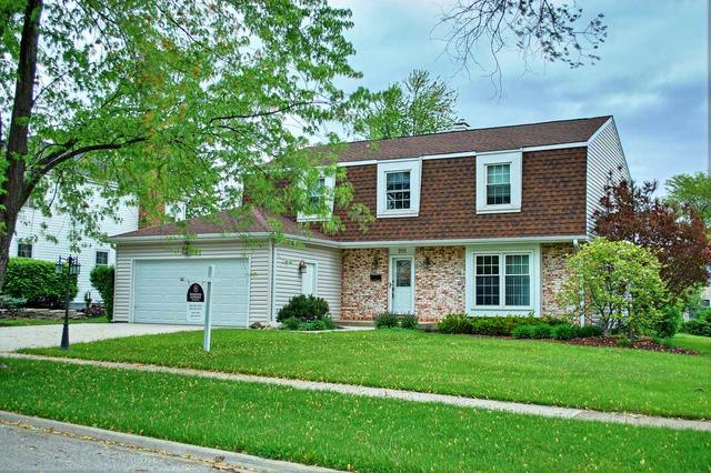 910 Knightsbridge Ln., Schaumburg, IL 60195
