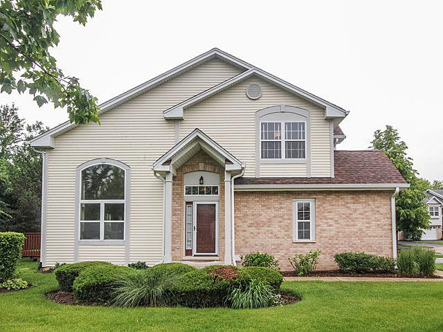 9311 Forest Glen Ct., Darien, IL 60561