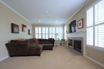 350 E Colonial Dr., Vernon Hills, IL 60061