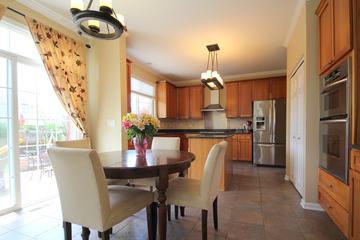 350 E Colonial Dr., Vernon Hills, IL 60061
