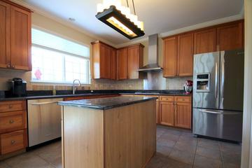 350 E Colonial Dr., Vernon Hills, IL 60061