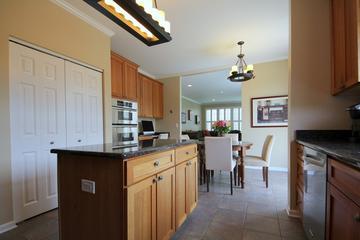 350 E Colonial Dr., Vernon Hills, IL 60061