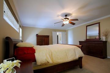 350 E Colonial Dr., Vernon Hills, IL 60061