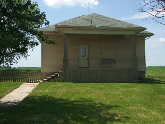 1521 N 1700 E Rd., Roberts, IL 60962