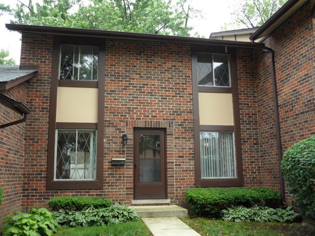 18w161 Standish Ln. #161, Villa Park, IL 60181