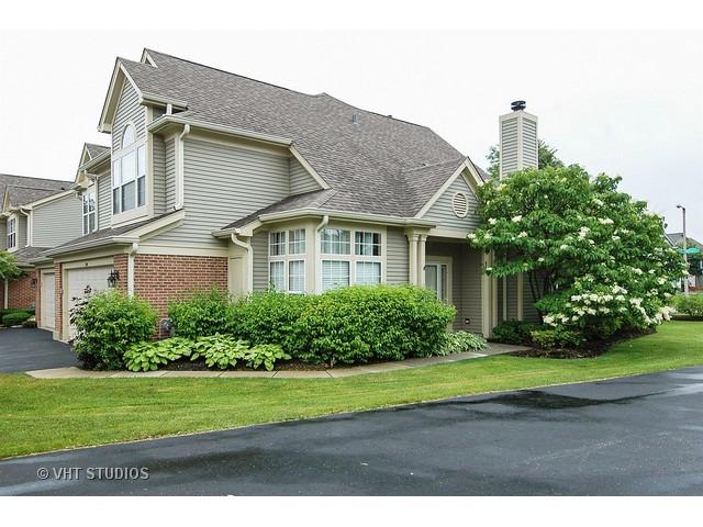 525 N. Pembrook Ct. #4, Crystal Lake, IL 60014