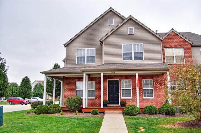 552 Clayton Cir. #1, Sycamore, IL 60178