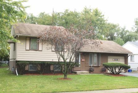 234 E Maple Dr., Glenwood, IL 60425