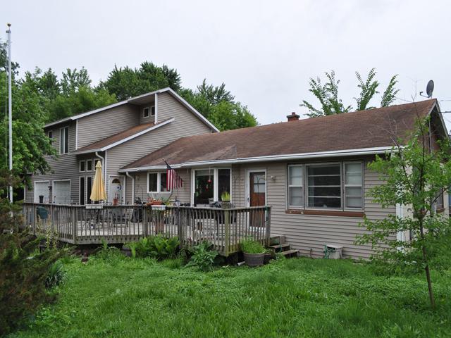 131 W Valley View Dr., Mchenry, IL 60051