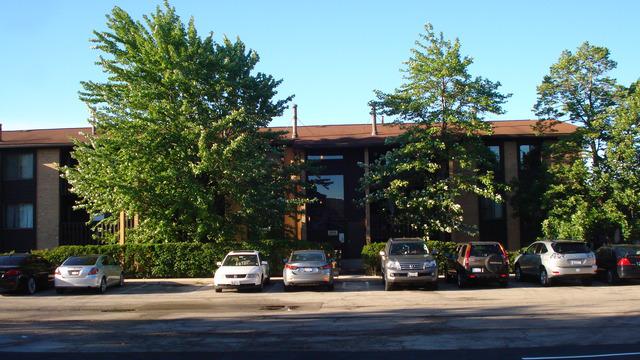 6143 Knoll Wood Rd. #307, Willowbrook, IL 60527