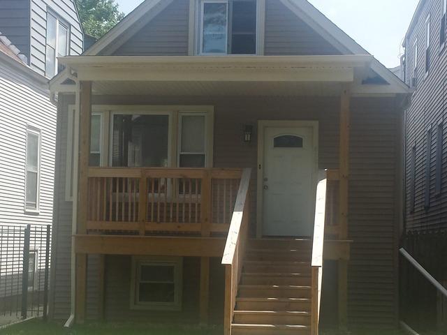 4153 W Roscoe St., Chicago, IL 60641
