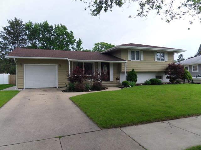 1520 Roanoak Ave., Aurora, IL 60506