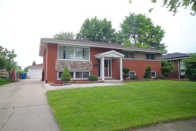 1556 W Holtz Ave., Addison, IL 60101
