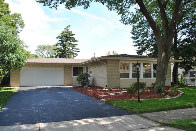 276 Diamond Head Dr., Des Plaines, IL 60018