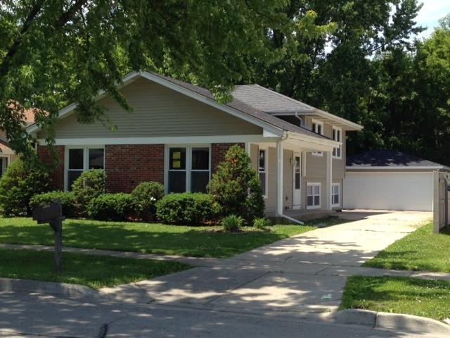 1022 Fulton Dr., Streamwood, IL 60107