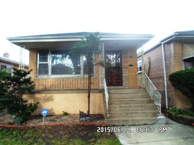 9537 S Lowe Ave., Chicago, IL 60628