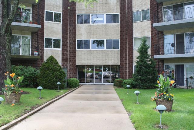 5540 Walnut Ave. #13B, Downers Grove, IL 60515