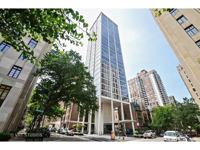 1300 N Astor St. #14A, Chicago, IL 60610