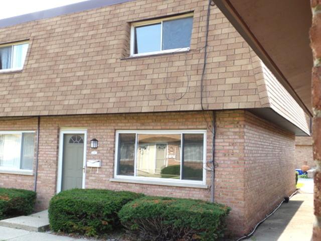 835 Richard St. #G, Aurora, IL 60506
