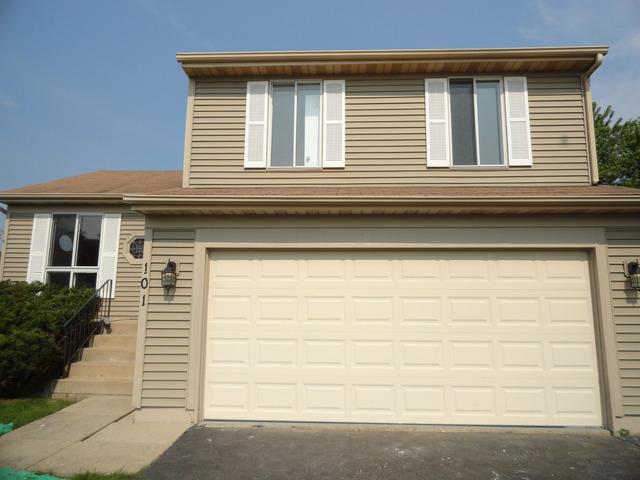 101 Woodview Dr., Streamwood, IL 60107