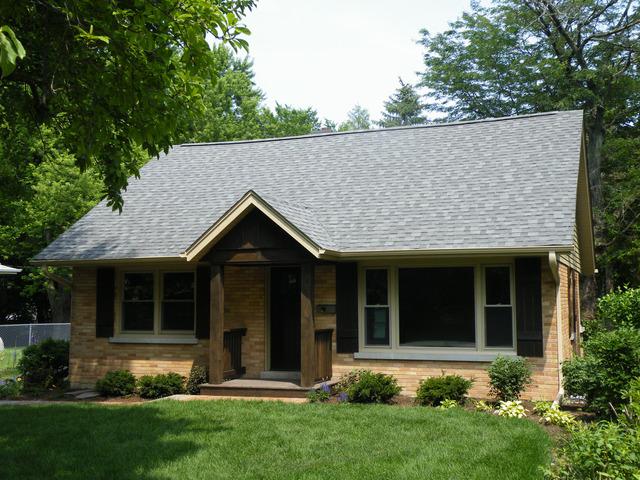 211 Kainer Ave., Barrington, IL 60010