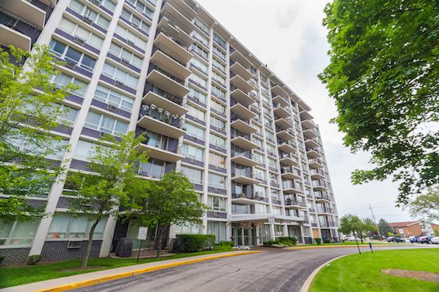 8801 W Golf Rd. #6D, Niles, IL 60714