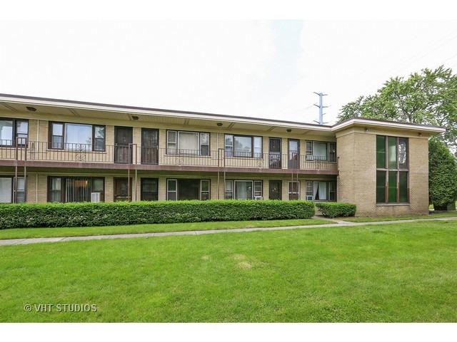 24 King Arthur Ct. #14, Northlake, IL 60164