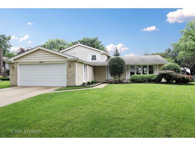 3023 N Huntington Dr., Arlington Heights, IL 60004