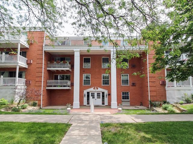 81 6th Ave. #304, La Grange, IL 60525