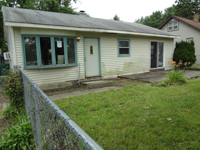17877 W Gages Lake Rd., Grayslake, IL 60030
