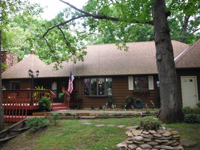 23 Acapulco Dr., Putnam, IL 61560