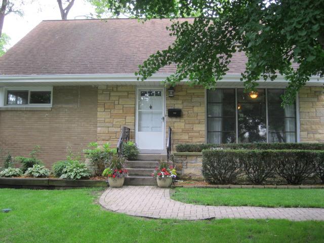 2619 Alexander St., Homewood, IL 60430