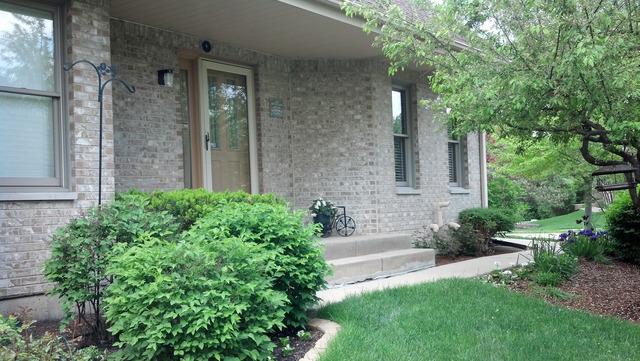 700 N Walden Dr., Palatine, IL 60067
