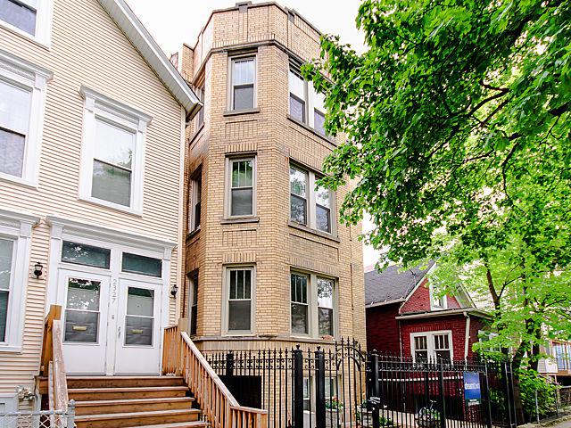 2329 W Barry Ave., Chicago, IL 60618