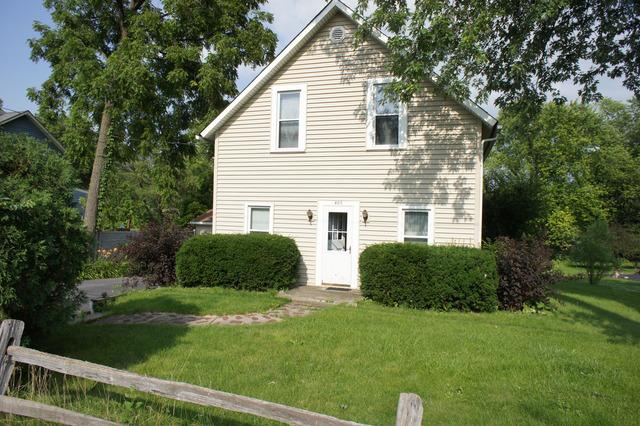 405 Offutt Ln., North Aurora, IL 60542