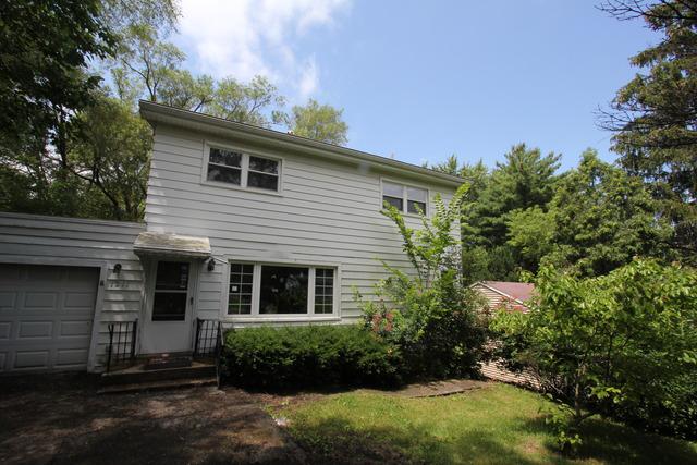 1211 Pine St., Lake In The Hills, IL 60156