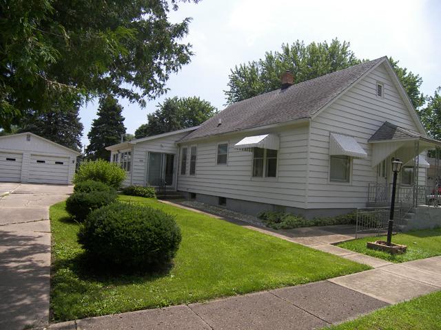 204 St. Paul St., Cherry, IL 61317