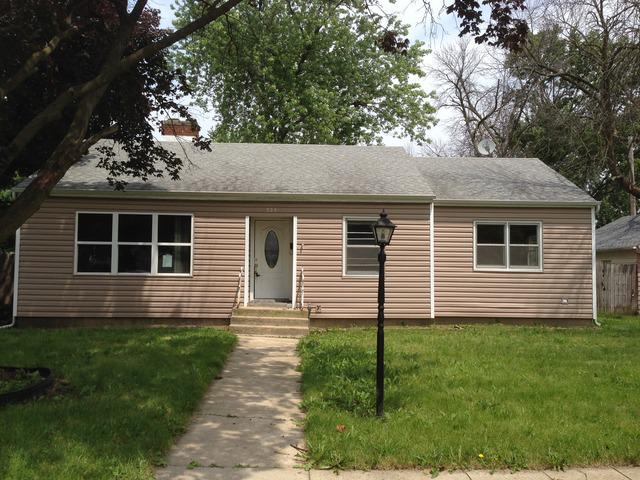 924 Windsor Ave., Aurora, IL 60505