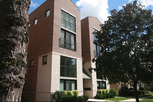 212 Marengo Ave. #2N, Forest Park, IL 60130