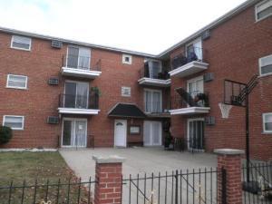 6653 W 63rd St. #3W, Chicago, IL 60638