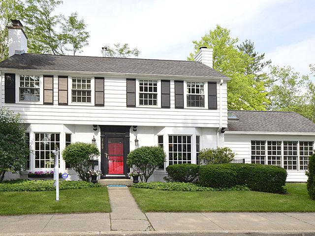 2100 Elmwood Ave., Wilmette, IL 60091